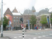 Amsterdam Statsmuseum - bagsiden med indgang.