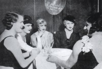 Transvestitter i Cabaret Eldorado i Lutherstrasse, Berlin først i 1930'erne